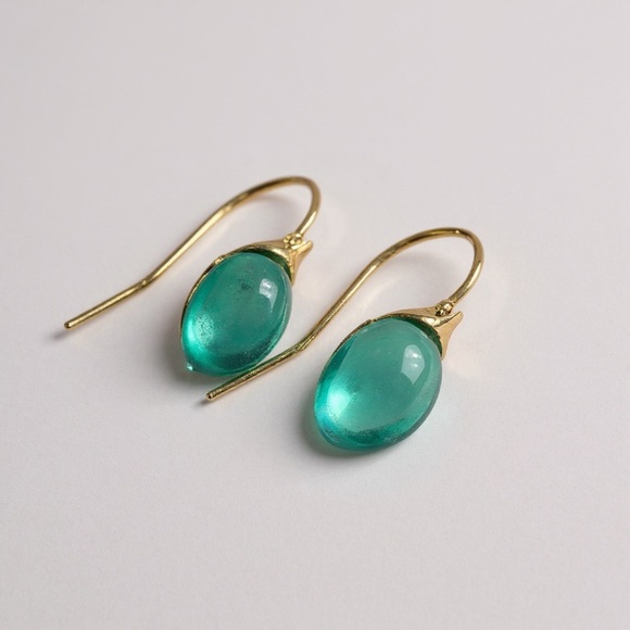 GOLD EARRINGS WITH GREEN INLAY BRAND NEW - Picture 1 of 4